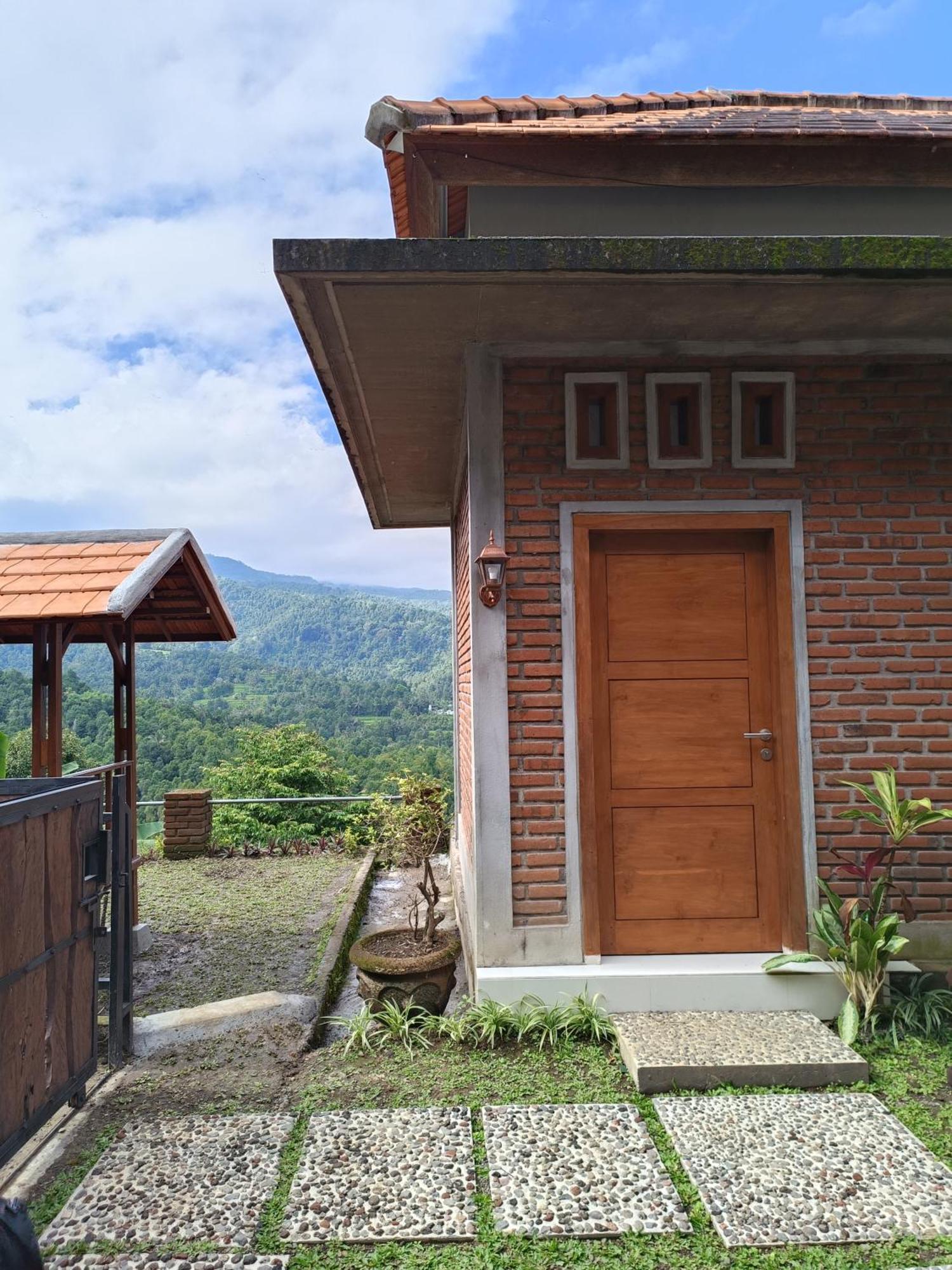 Made Oka Homestay And Warung มุนดุก ภายนอก รูปภาพ