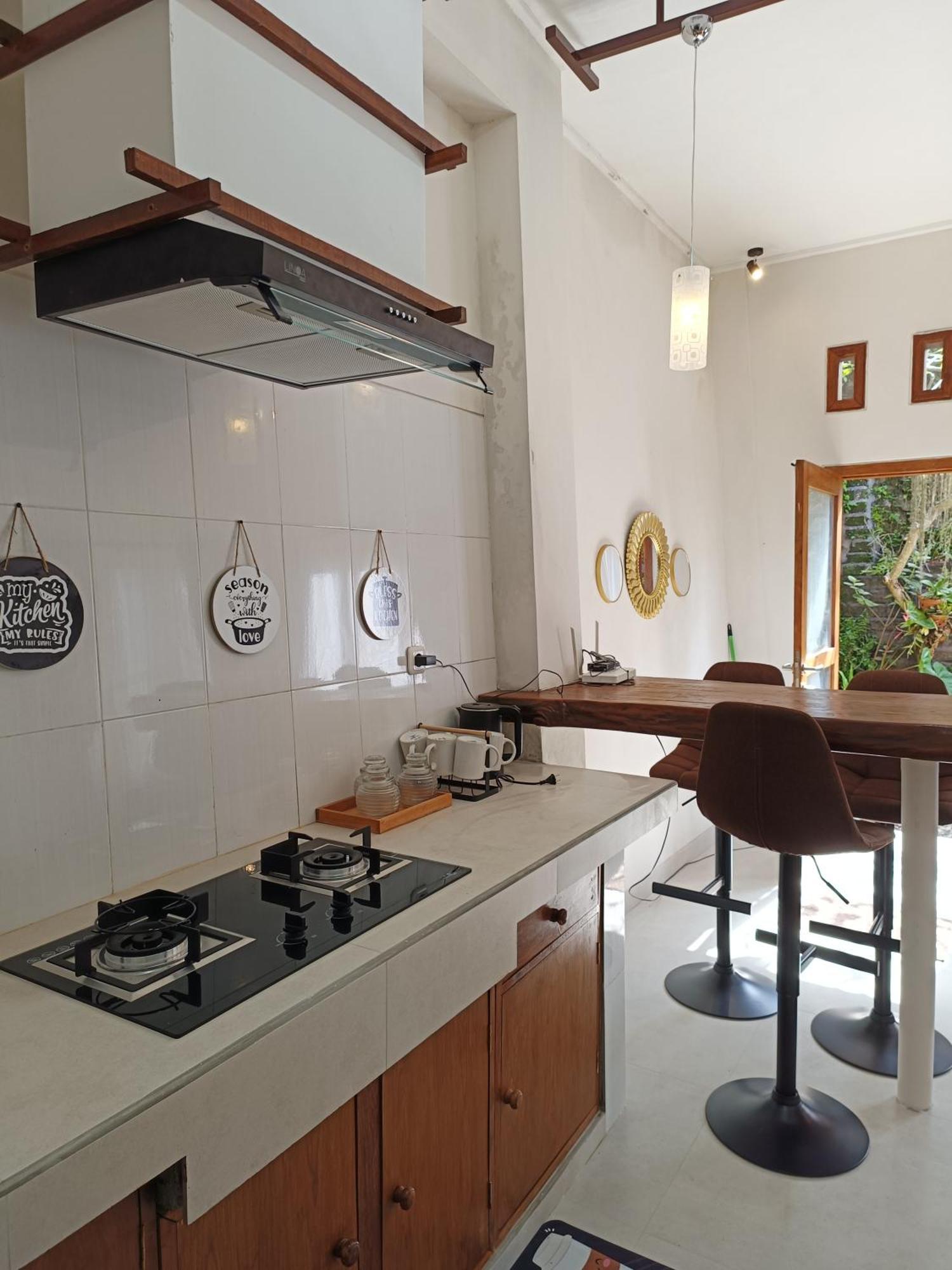 Made Oka Homestay And Warung มุนดุก ภายนอก รูปภาพ