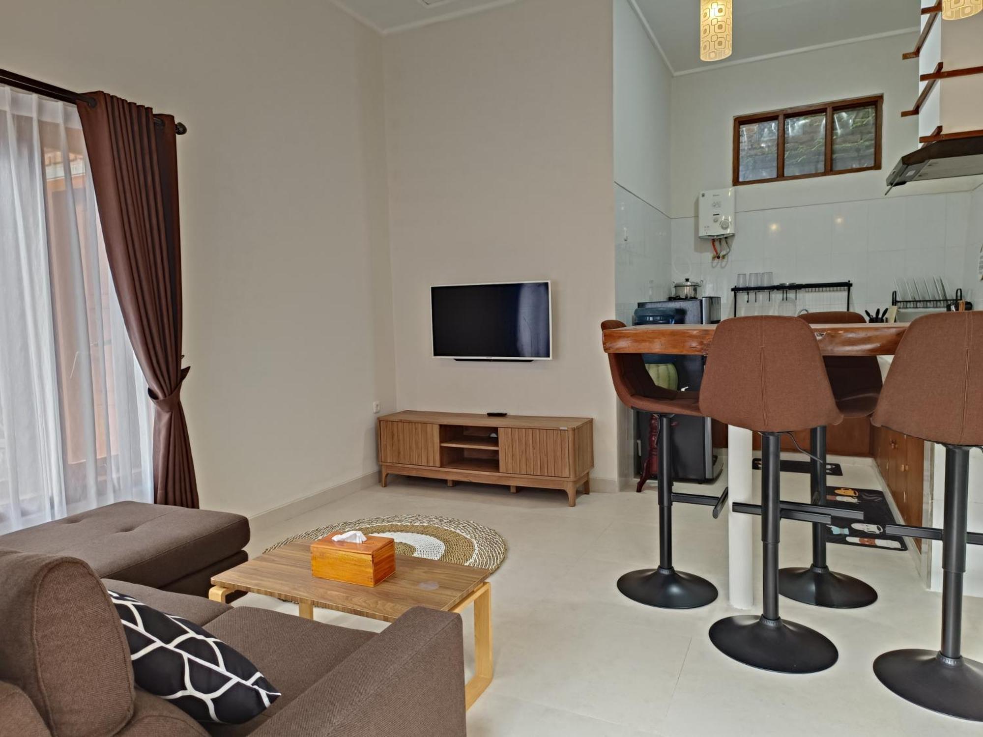 Made Oka Homestay And Warung มุนดุก ภายนอก รูปภาพ