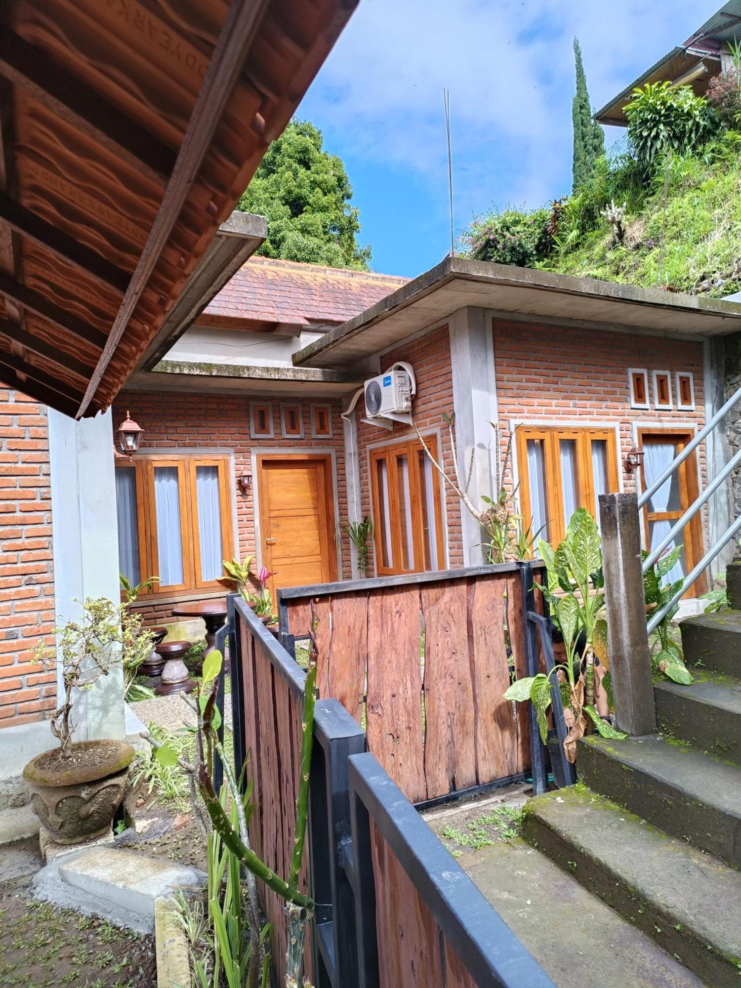 Made Oka Homestay And Warung มุนดุก ภายนอก รูปภาพ