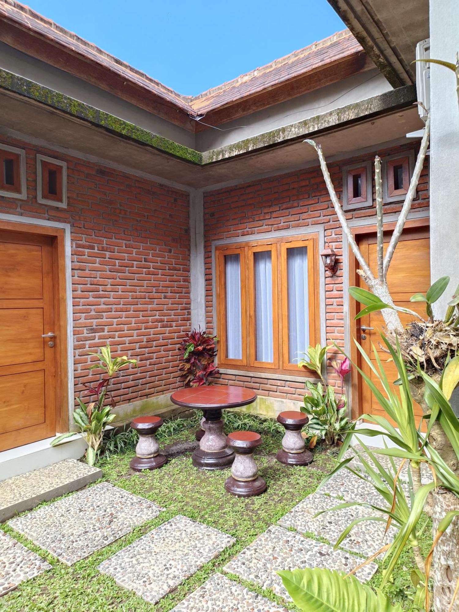 Made Oka Homestay And Warung มุนดุก ภายนอก รูปภาพ